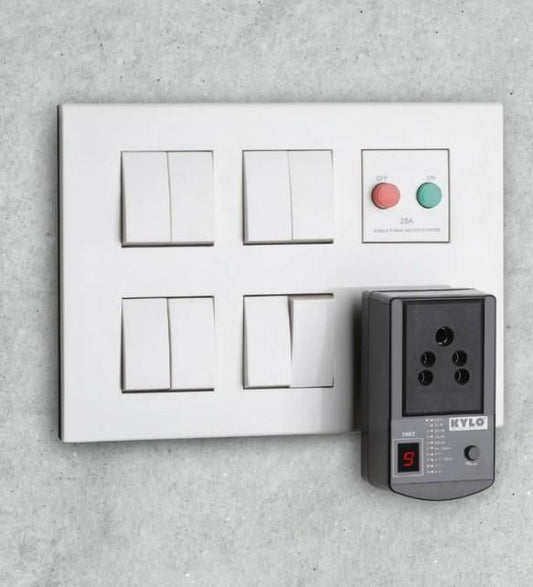 Smart Battery Protector: Automatic Cut-Off Timer Socket (Prevents Overcharging)